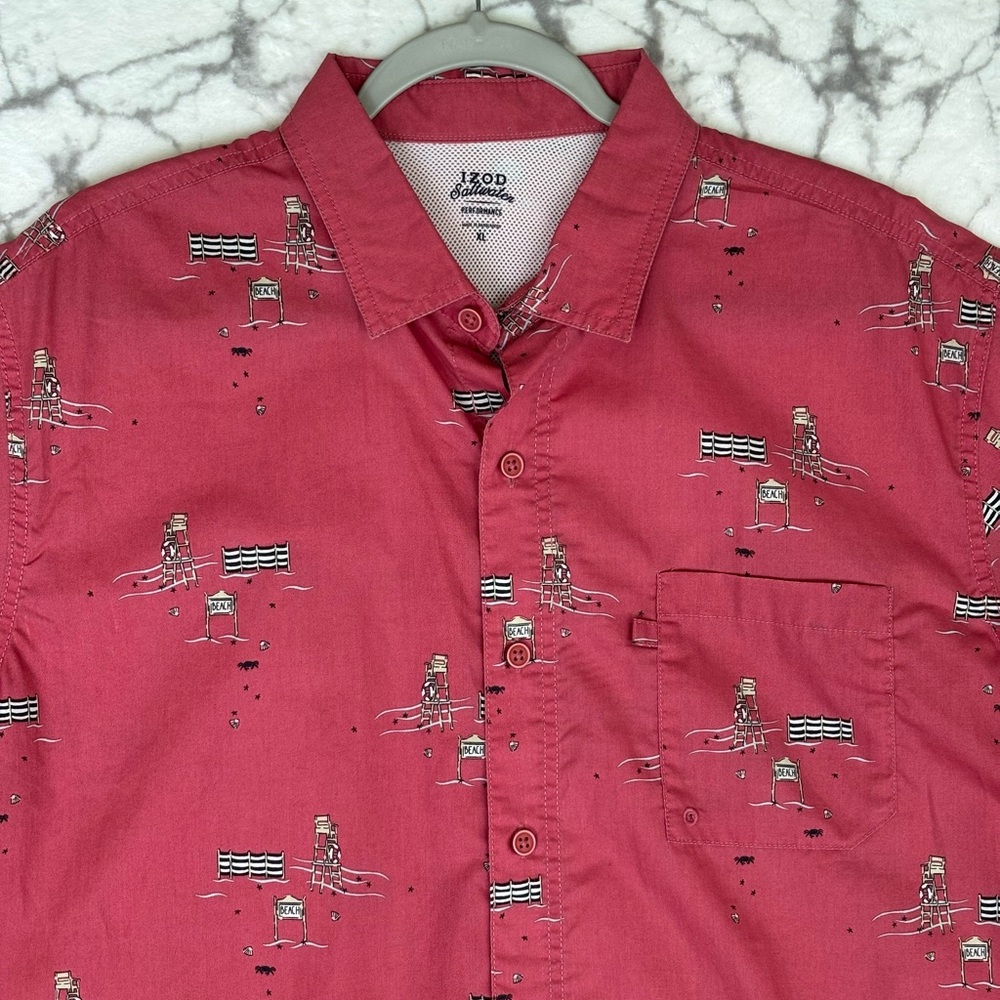 IZOD Saltwater Fishing Shirt Men’s XL Rose Beach Scene w Lifeguard Chairs Vented